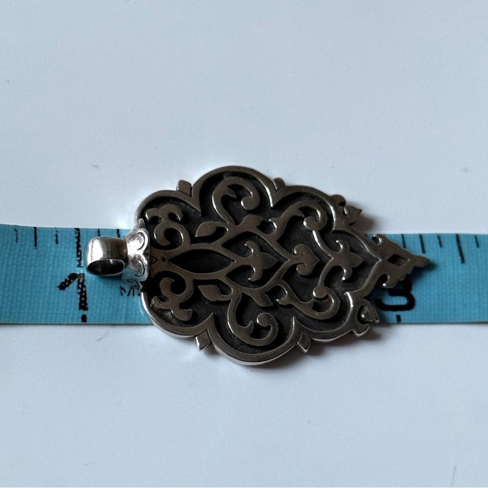 Vintage Tibetan Artisan Silver Amulet of Love on 16" 925 Snake Chain. - Picture 3 of 11